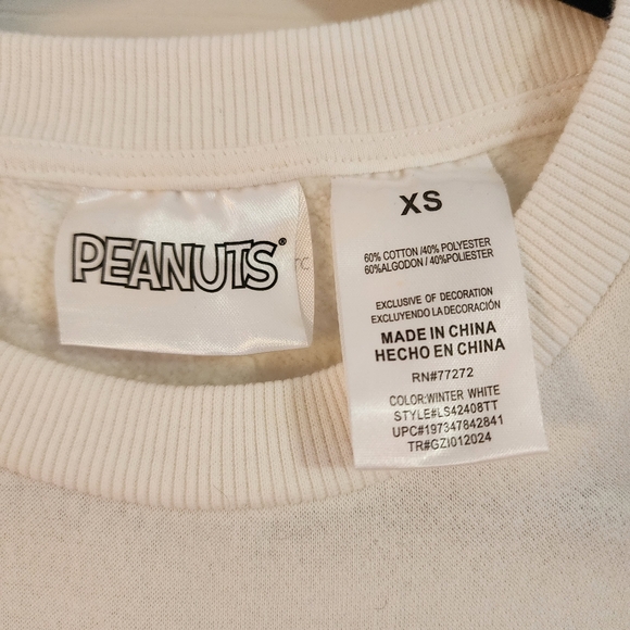 Snoopy Graphic Sweatshirt in White and Pink. NWOT Excellent Condition. - Picture 2 of 8
